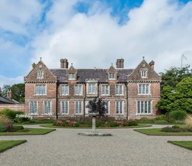 Wells House &amp; Gardens Featured Photo